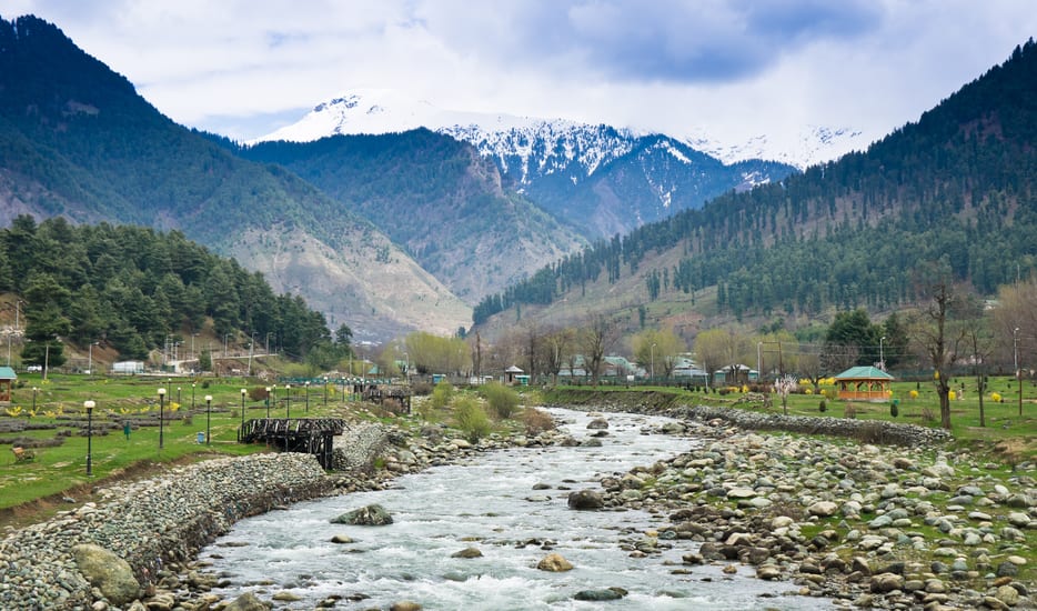 Honeymoon in Kashmir with House Boat